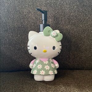 Hello Kitty Soap Dispenser - Green Floral